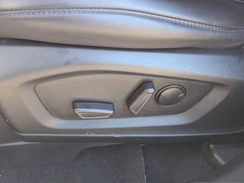 Used 2021 Ford Explorer XLT w/ Equipment Group 202A image 24