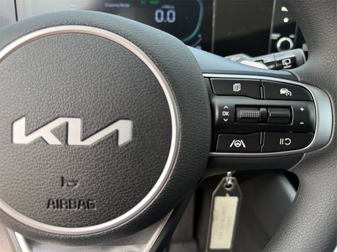 New 2025 Kia Sportage LX image 26