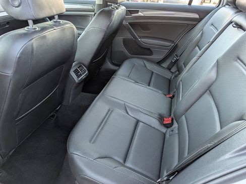 Used 2017 Volkswagen Golf Alltrack SE image 29