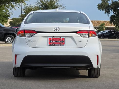Used 2024 Toyota Corolla LE FWD image 4