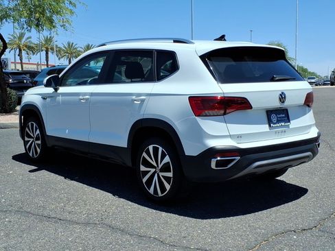 Certified 2023 Volkswagen Taos SE FWD image 5