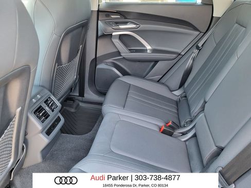 Used 2025 Audi Q5 Premium Plus w/ Premium Plus AWD/4WD image 8
