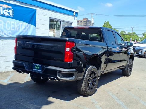 Used 2024 Chevrolet Silverado 1500 Custom Trail Boss w/ Midnight Edition AWD/4WD image 6