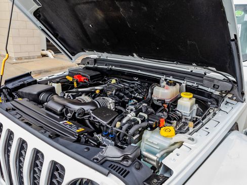 Used 2023 Jeep Gladiator Overland AWD/4WD image 37
