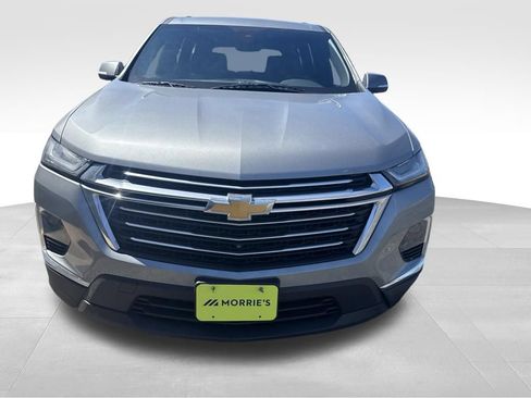 Used 2023 Chevrolet Traverse LT w/ Rear Camera Mirror Package AWD/4WD image 3