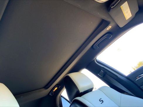 Used 2019 Chrysler 300 S w/ S Model Appearance Package image 13