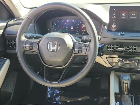 Used 2024 Honda Accord EX-L image 19