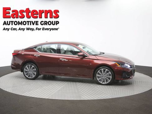 Used 2024 Nissan Altima 2.5 SL AWD/4WD image 50