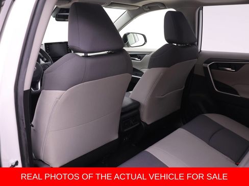 Used 2020 Toyota RAV4 XLE w/ Convenience Package image 11