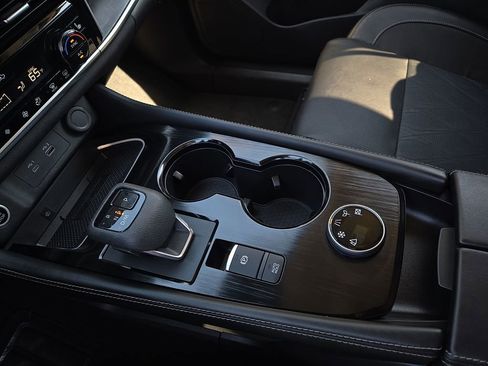 Used 2023 Nissan Rogue Platinum w/ Platinum Premium Package image 21