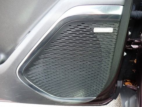 Used 2024 GMC Acadia Elevation image 19