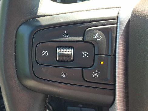 Used 2024 GMC Yukon SLT w/ SLT Luxury Package AWD/4WD image 24