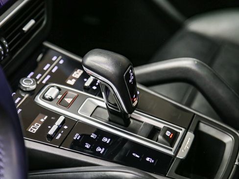 Certified 2023 Porsche Cayenne GTS AWD/4WD image 24