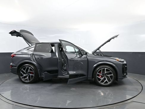 New 2027 Audi SQ6 e-tron Premium Plus AWD/4WD image 30