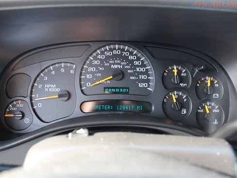 Used 2003 Chevrolet Silverado 2500 LS w/ Snow Plow Prep Package AWD/4WD image 18