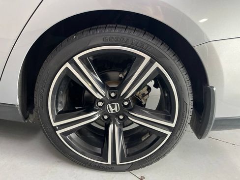 Used 2025 Honda Accord Sport image 15