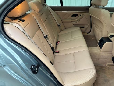 Used 2003 BMW 530i 530i image 32