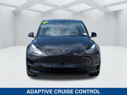 Used 2023 Tesla Model Y Performance AWD/4WD image 9
