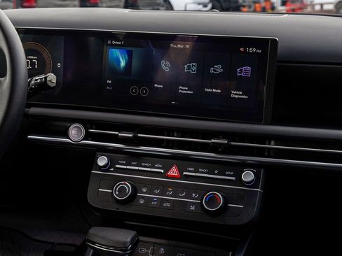 Used 2025 Hyundai Tucson SE image 21