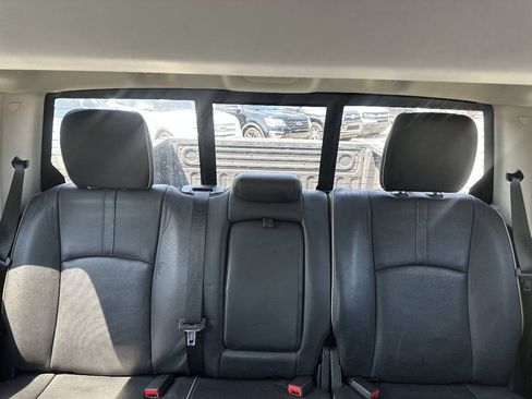 Used 2014 RAM 1500 Limited RWD image 27