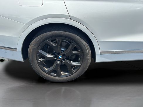 Used 2020 BMW X7 xDrive40i w/ Premium Package AWD/4WD image 36