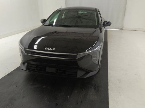 Used 2025 Kia K4 FWD image 15