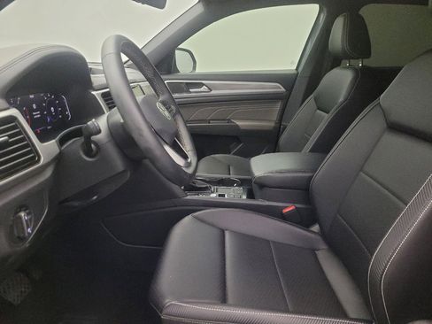 Used 2023 Volkswagen Atlas Cross Sport SE image 17