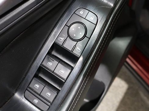 Used 2023 Nissan Rogue SV w/ SV Premium B Package image 16