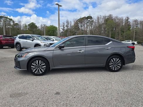 Certified 2024 Nissan Altima 2.5 SV image 5