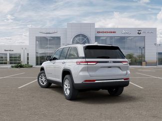 New 2026 Jeep Grand Cherokee Laredo AWD/4WD video 3