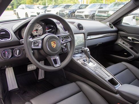 Used 2025 Porsche 718 Cayman w/ Sport Chrono Package image 11