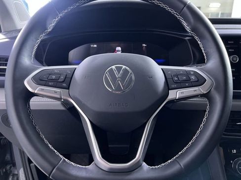 Used 2024 Volkswagen Taos SE image 14