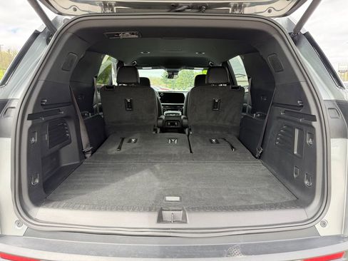 Used 2026 Chevrolet Traverse LT AWD/4WD image 11