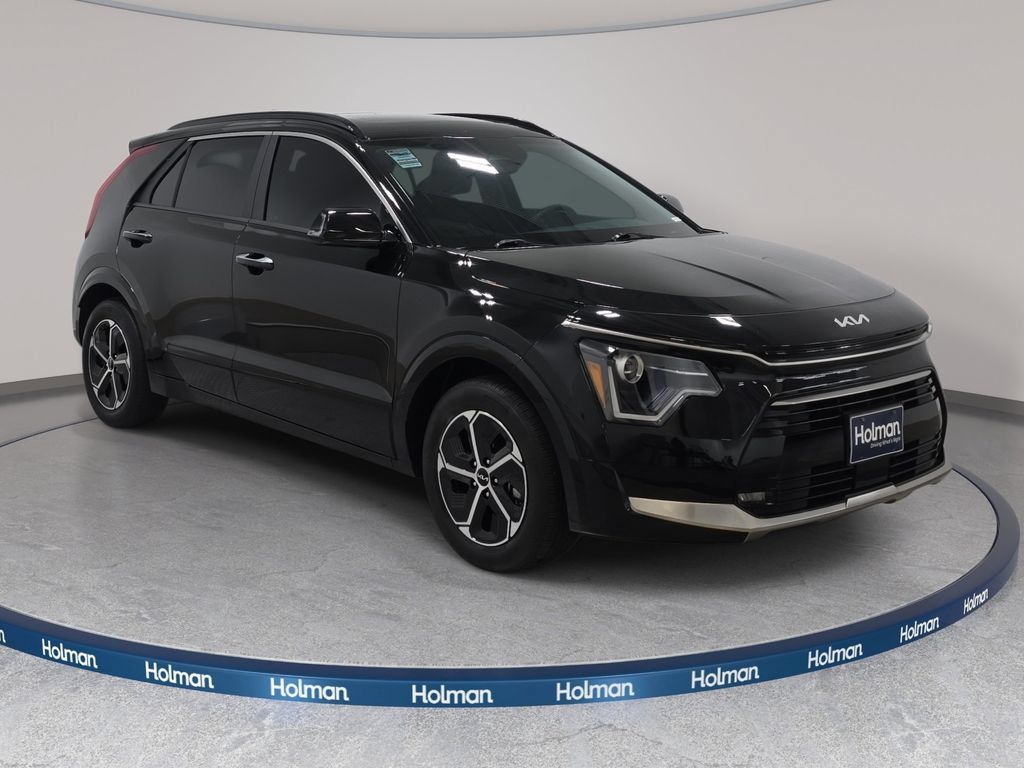 Used 2025 Kia Niro FWD image 4