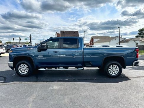 Used 2024 Chevrolet Silverado 3500 LT w/ All Star Edition AWD/4WD image 4
