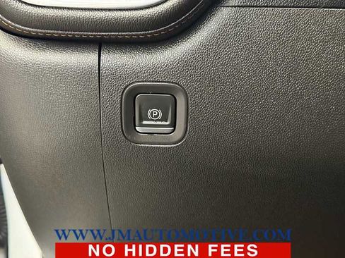 Used 2022 GMC Sierra 1500 AT4 image 33