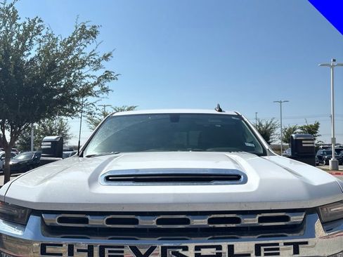 Used 2022 Chevrolet Silverado 2500 LT w/ Convenience Package AWD/4WD image 10