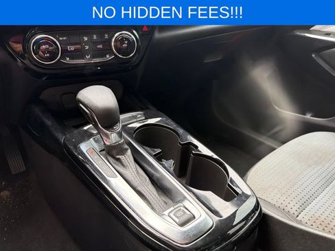 Used 2025 Chevrolet Trax LT w/ Sunroof Package FWD image 20