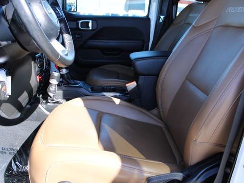 Used 2023 Jeep Wrangler Unlimited Rubicon 4xe w/ Cold Weather Group image 37