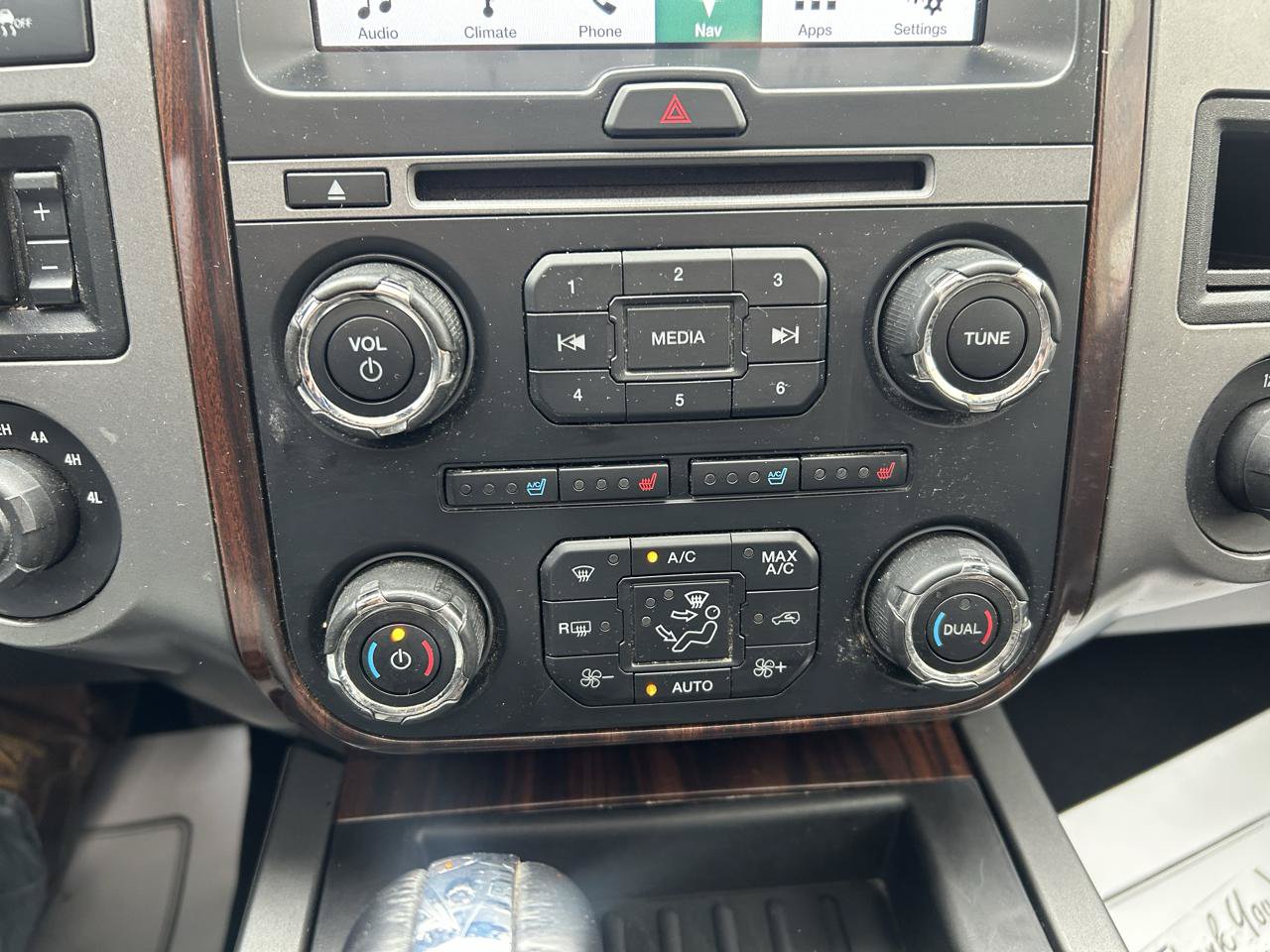 Used 2016 Ford Expedition Platinum AWD/4WD image 27