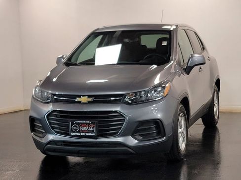 Used 2020 Chevrolet Trax LS w/ Tint and Cruise Package image 4
