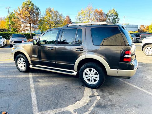 Used 2007 Ford Explorer Eddie Bauer image 6