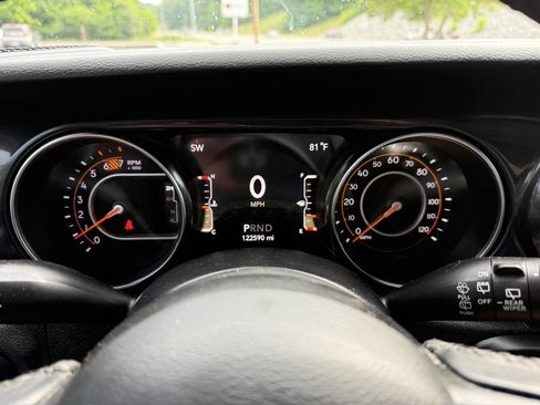 Used 2022 Jeep Wrangler Unlimited Sport AWD/4WD image 13