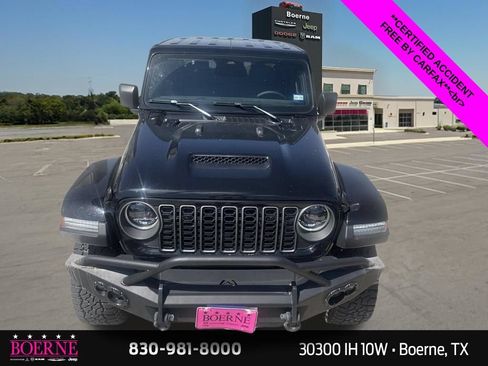 Used 2026 Jeep Gladiator Mojave AWD/4WD image 6