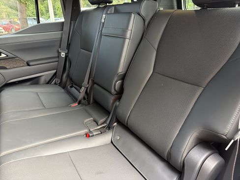 Used 2024 Lexus GX 550 w/ Accessory Package (Z1) AWD/4WD image 30
