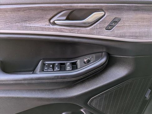 Used 2024 Jeep Grand Cherokee L Limited w/ Luxury Tech Group II image 15