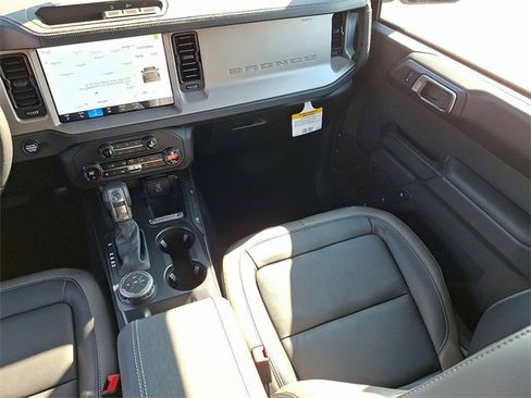 New 2025 Ford Bronco Outer Banks image 11