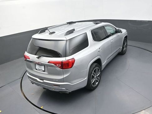 Used 2017 GMC Acadia Denali image 17