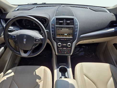 Used 2017 Lincoln MKC Premiere image 21