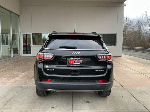 Used 2023 Jeep Compass Limited image 21